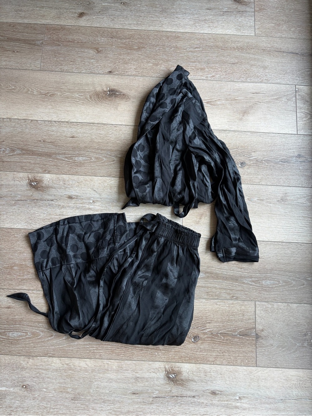 Victoria's Secret Black Pajama Set sz. XS